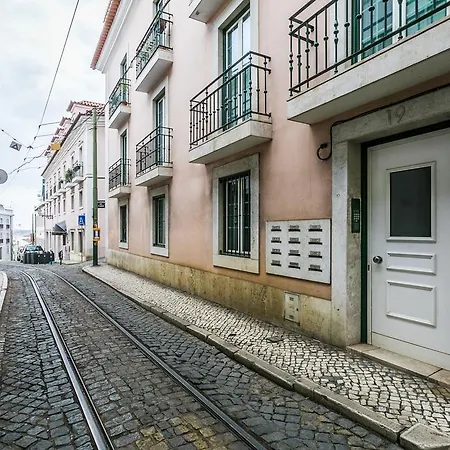 Reve D'alfama Apartment